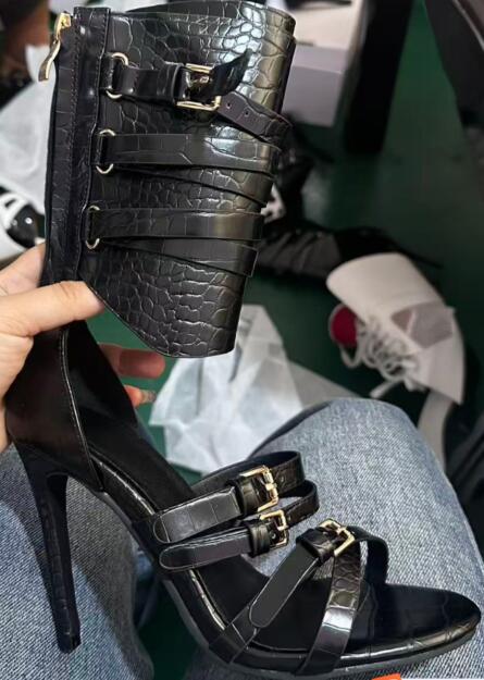 Sandal Strappy Heeled - Sexy Black Leather Open Toe Cross
